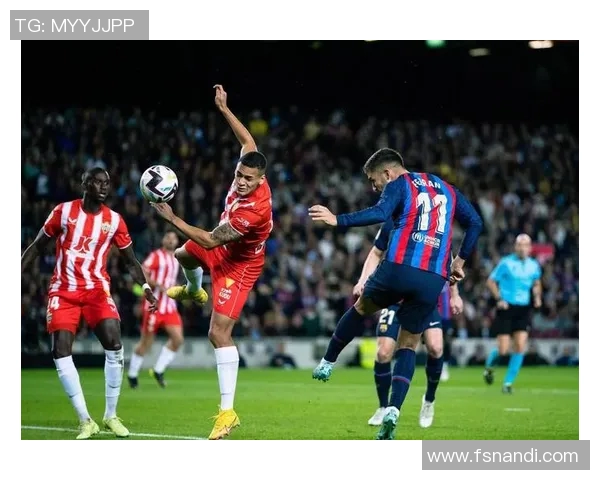 足球明星全身图片欣赏展现球场魅力与风采的精彩瞬间